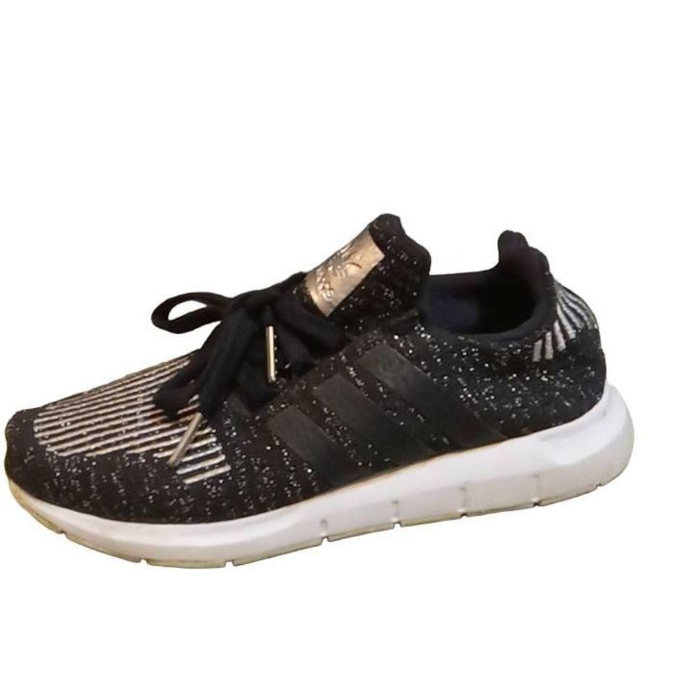 ADIDAS Original  Women's Running Shoes SZ 5.5  Black/Silver PB698001